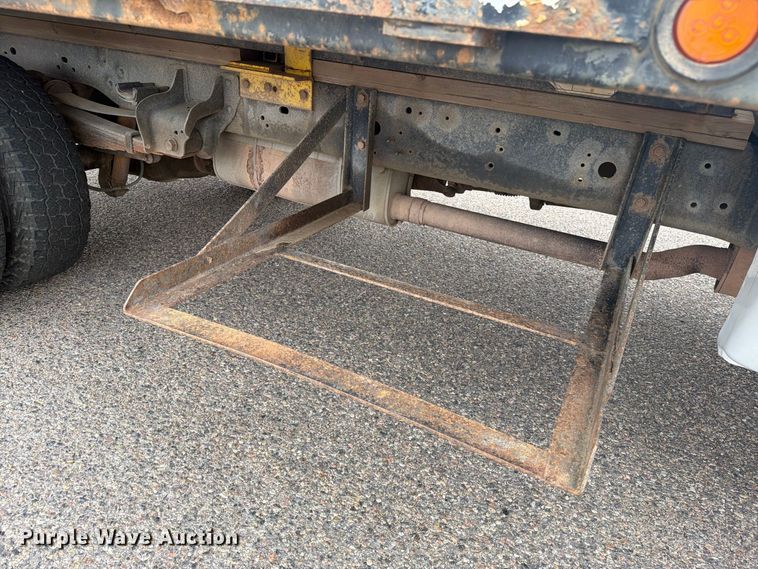 image for item ED0066 2013 Ford F350 Super Duty dump flatbed pickup truck