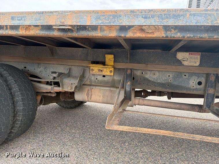 image for item ED0066 2013 Ford F350 Super Duty dump flatbed pickup truck