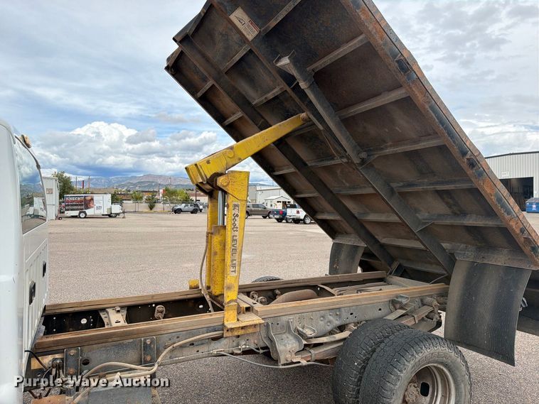 image for item ED0066 2013 Ford F350 Super Duty dump flatbed pickup truck
