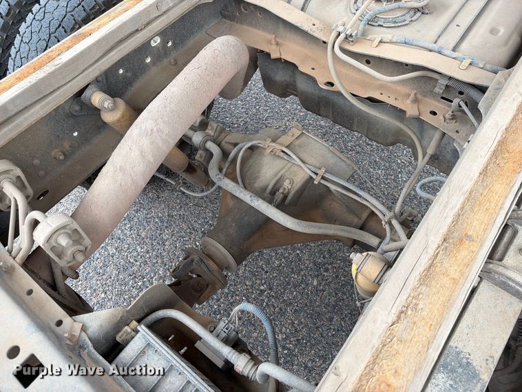 image for item ED0066 2013 Ford F350 Super Duty dump flatbed pickup truck