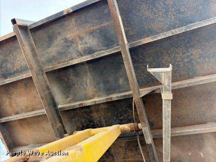 image for item ED0066 2013 Ford F350 Super Duty dump flatbed pickup truck