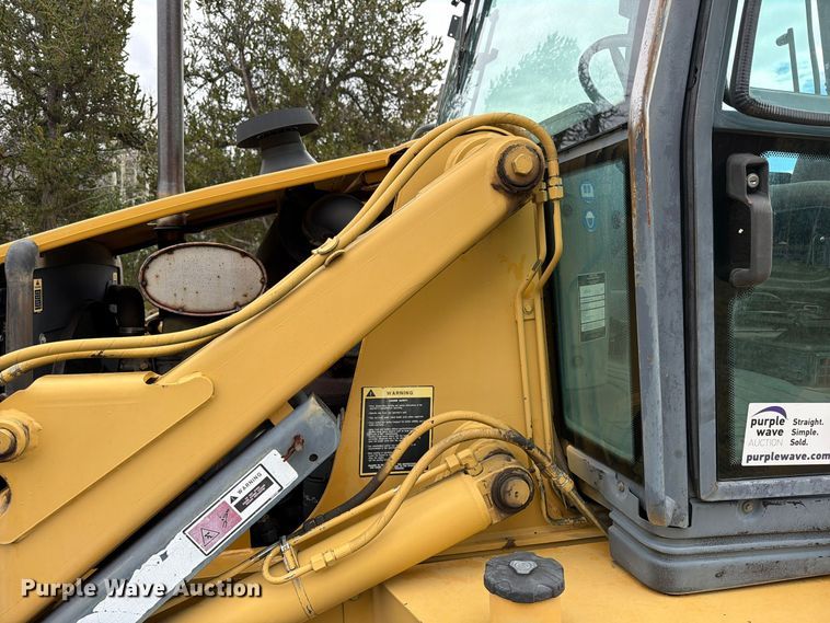 image for item ED0218 1998 New Holland 655E backhoe