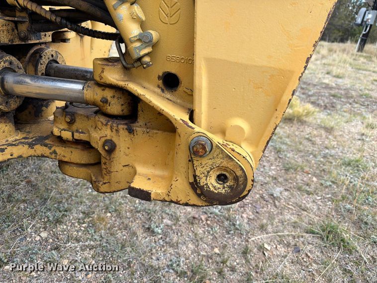 image for item ED0218 1998 New Holland 655E backhoe