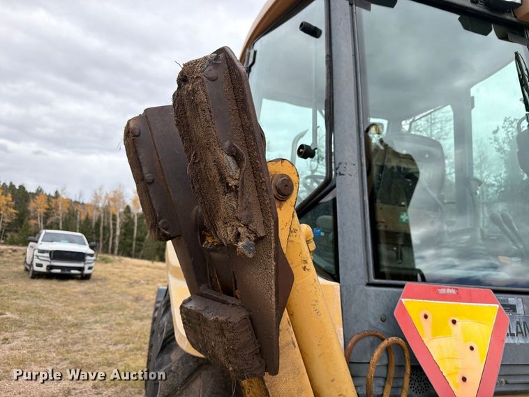 image for item ED0218 1998 New Holland 655E backhoe