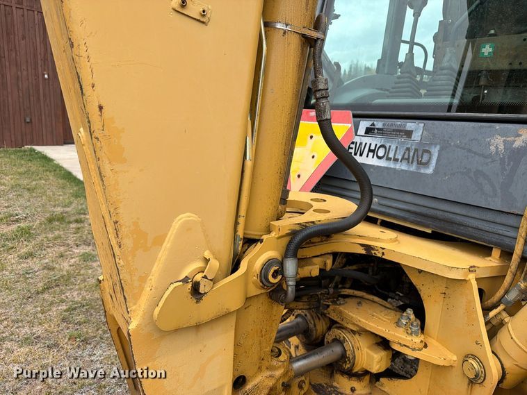 image for item ED0218 1998 New Holland 655E backhoe