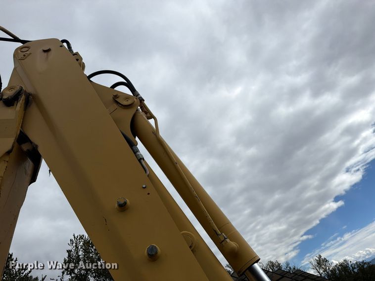image for item ED0218 1998 New Holland 655E backhoe