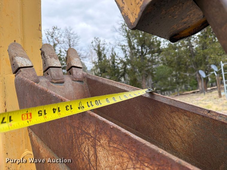 image for item ED0218 1998 New Holland 655E backhoe
