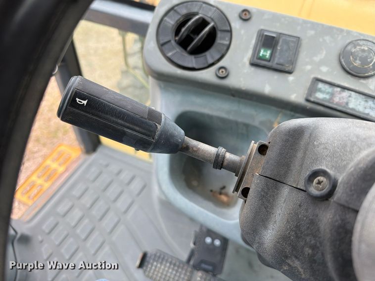 image for item ED0218 1998 New Holland 655E backhoe