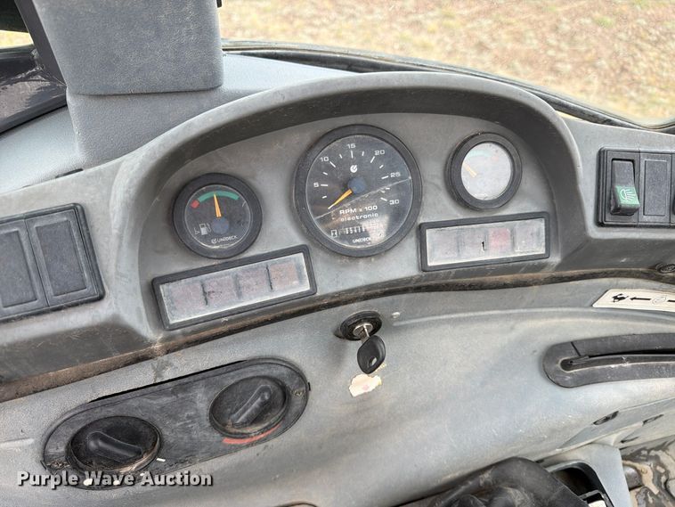 image for item ED0218 1998 New Holland 655E backhoe