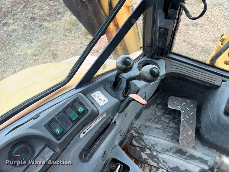 image for item ED0218 1998 New Holland 655E backhoe