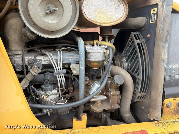 image for item ED0218 1998 New Holland 655E backhoe