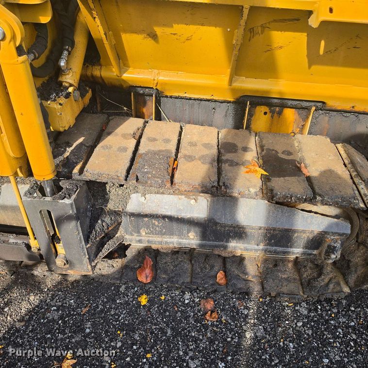 image for item EE0100 2022 Weiler P385B paver
