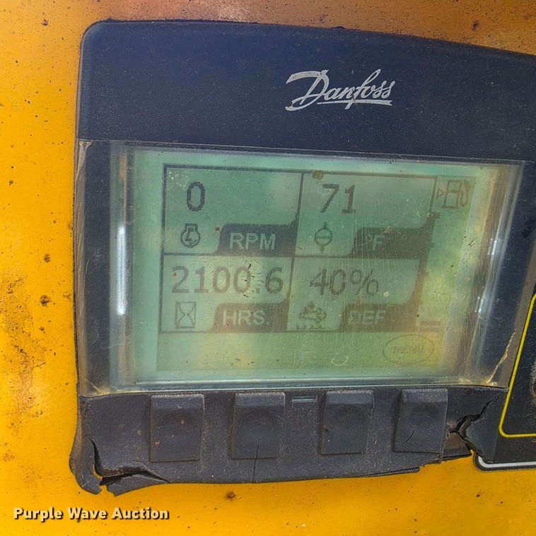 image for item EE0100 2022 Weiler P385B paver