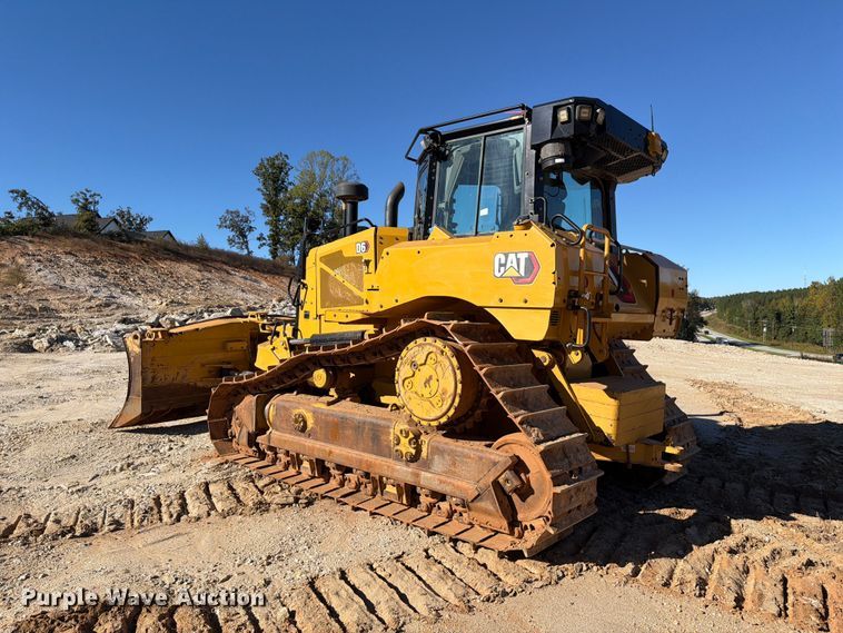 image for item EF1456 2019 Caterpillar D6 dozer