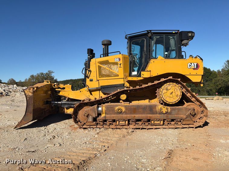 image for item EF1456 2019 Caterpillar D6 dozer
