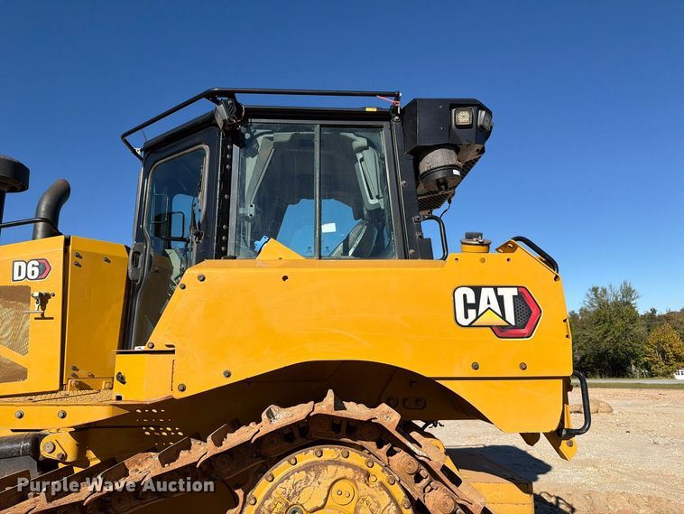 image for item EF1456 2019 Caterpillar D6 dozer