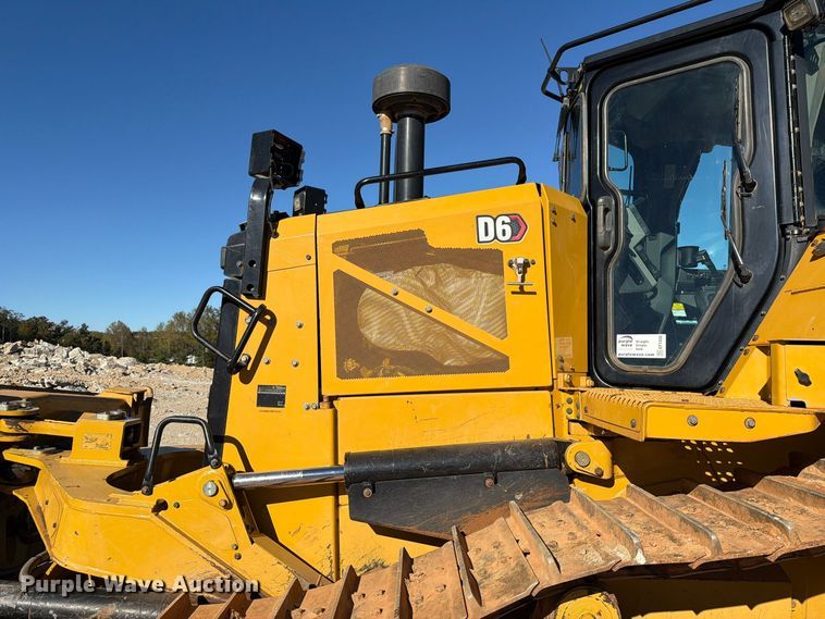 image for item EF1456 2019 Caterpillar D6 dozer