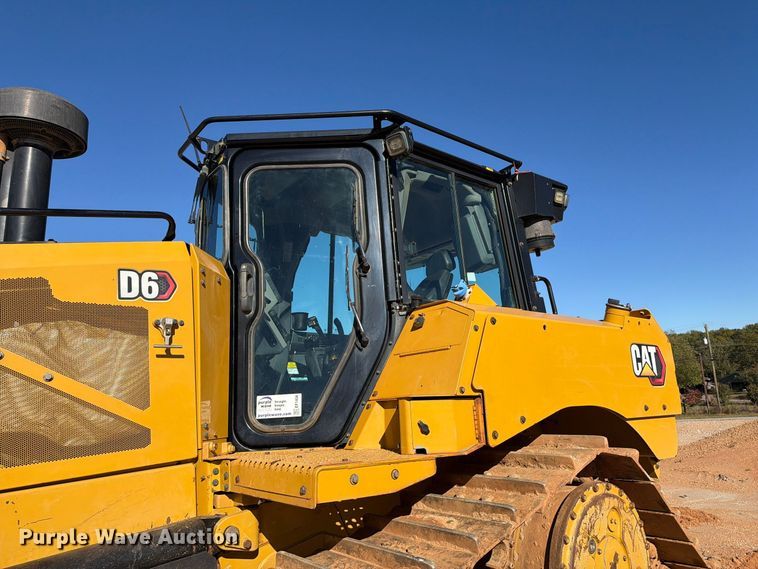 image for item EF1456 2019 Caterpillar D6 dozer