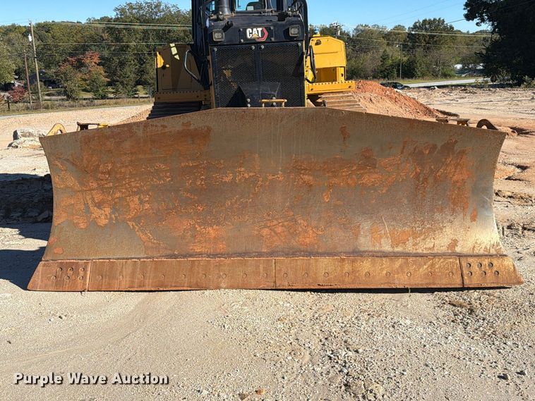 image for item EF1456 2019 Caterpillar D6 dozer