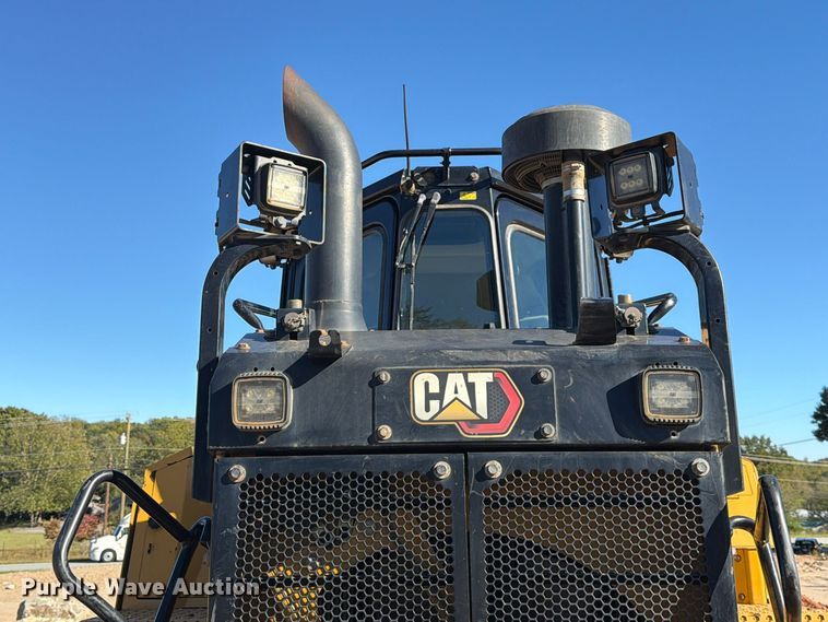 image for item EF1456 2019 Caterpillar D6 dozer