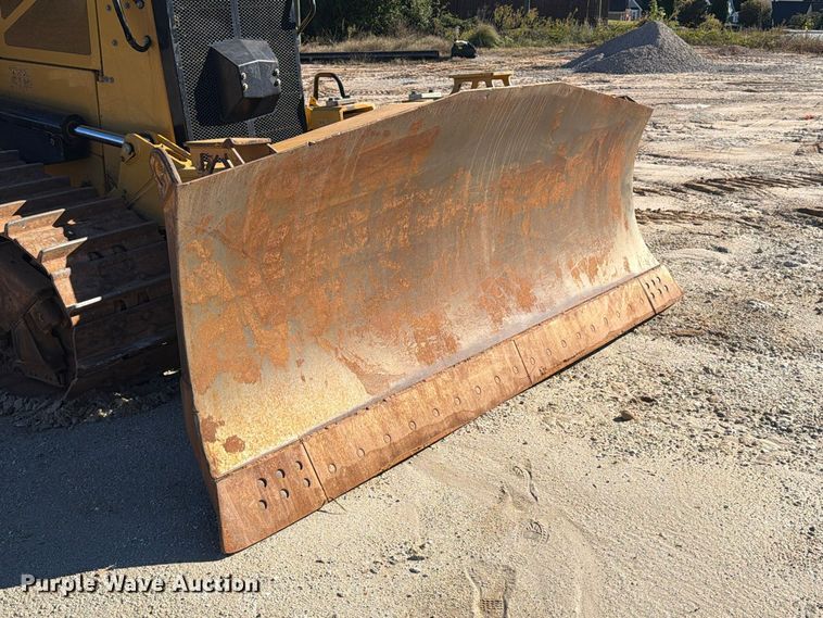 image for item EF1456 2019 Caterpillar D6 dozer