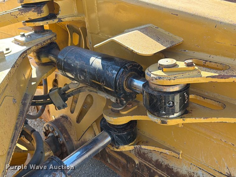 image for item EF1456 2019 Caterpillar D6 dozer