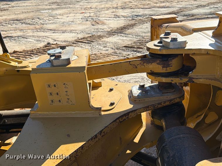 image for item EF1456 2019 Caterpillar D6 dozer