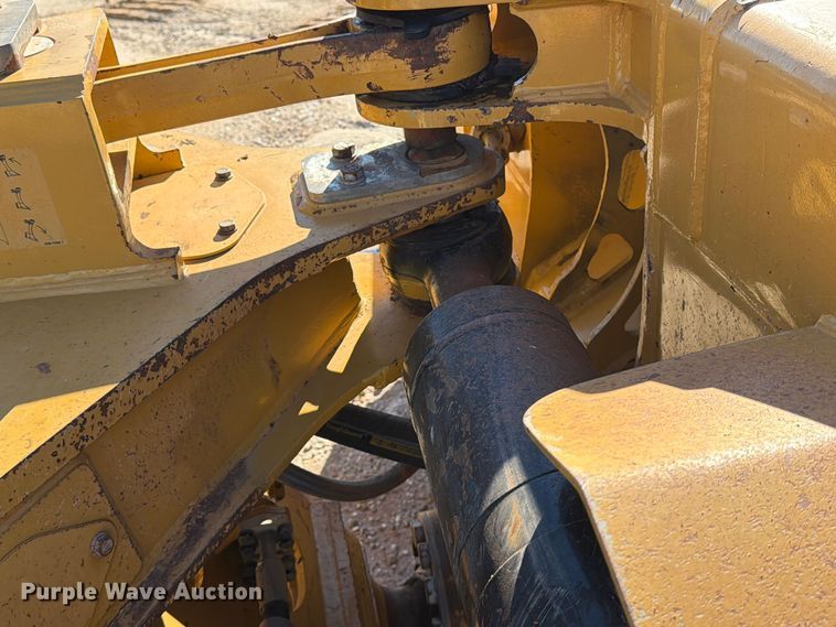 image for item EF1456 2019 Caterpillar D6 dozer