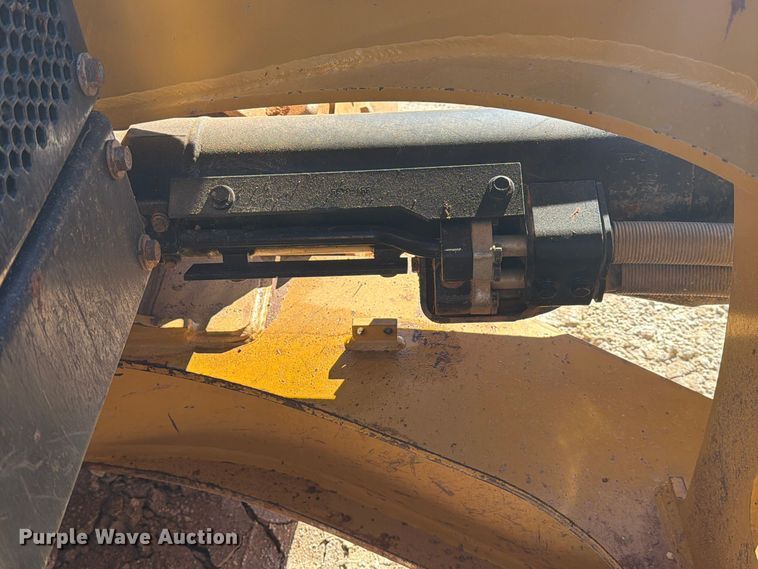 image for item EF1456 2019 Caterpillar D6 dozer