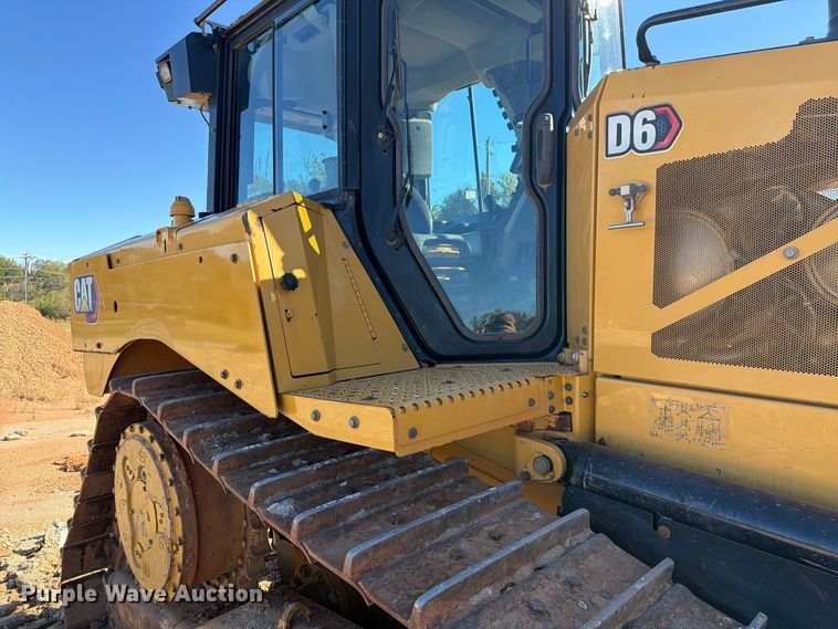 image for item EF1456 2019 Caterpillar D6 dozer
