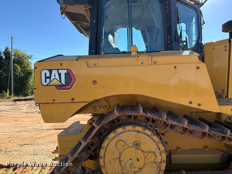 image for item EF1456 2019 Caterpillar D6 dozer