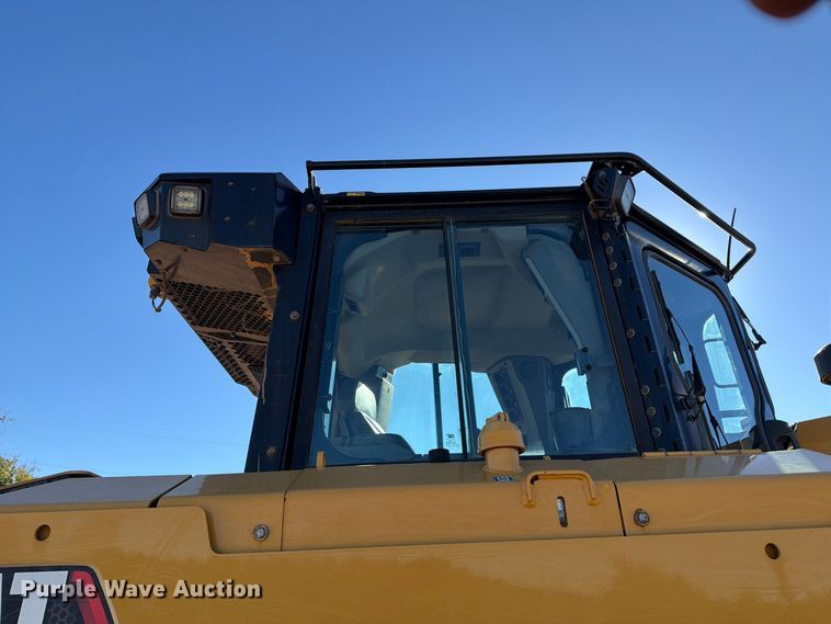 image for item EF1456 2019 Caterpillar D6 dozer