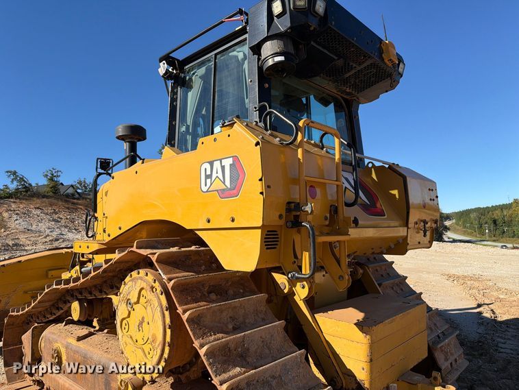 image for item EF1456 2019 Caterpillar D6 dozer