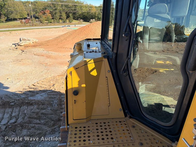 image for item EF1456 2019 Caterpillar D6 dozer