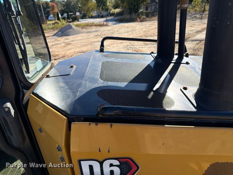 image for item EF1456 2019 Caterpillar D6 dozer