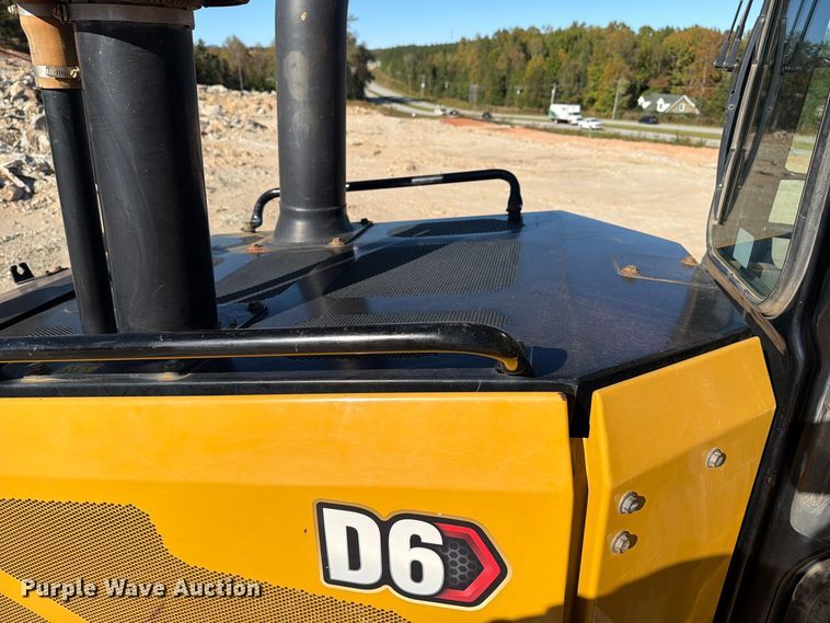 image for item EF1456 2019 Caterpillar D6 dozer