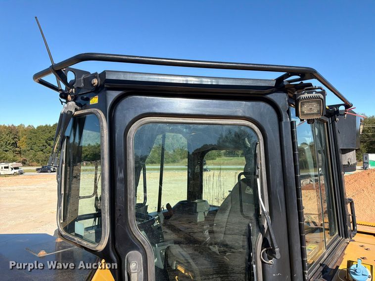 image for item EF1456 2019 Caterpillar D6 dozer