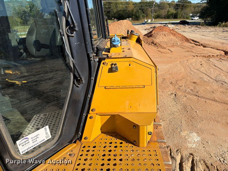 image for item EF1456 2019 Caterpillar D6 dozer
