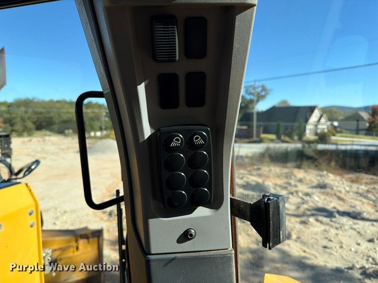 image for item EF1456 2019 Caterpillar D6 dozer