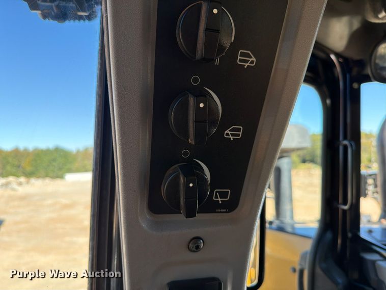 image for item EF1456 2019 Caterpillar D6 dozer