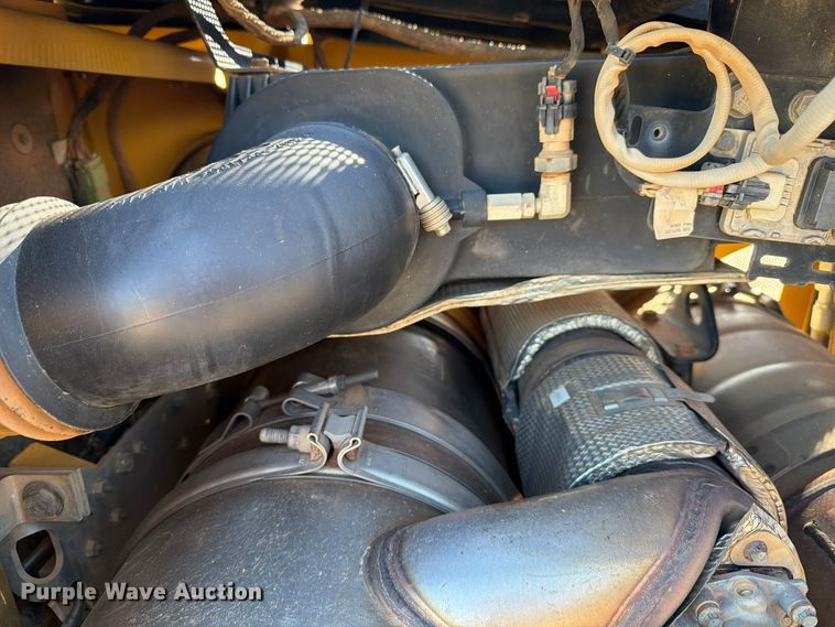 image for item EF1456 2019 Caterpillar D6 dozer