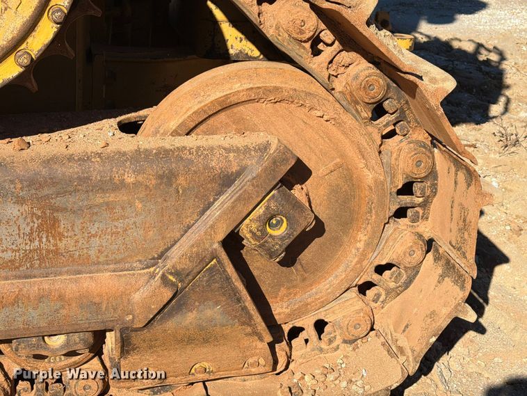 image for item EF1456 2019 Caterpillar D6 dozer