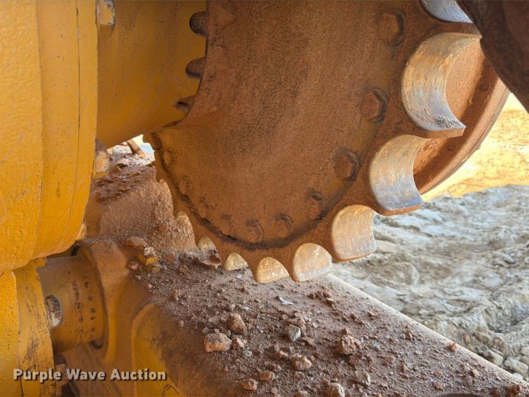 image for item EF1456 2019 Caterpillar D6 dozer