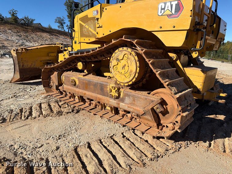 image for item EF1456 2019 Caterpillar D6 dozer