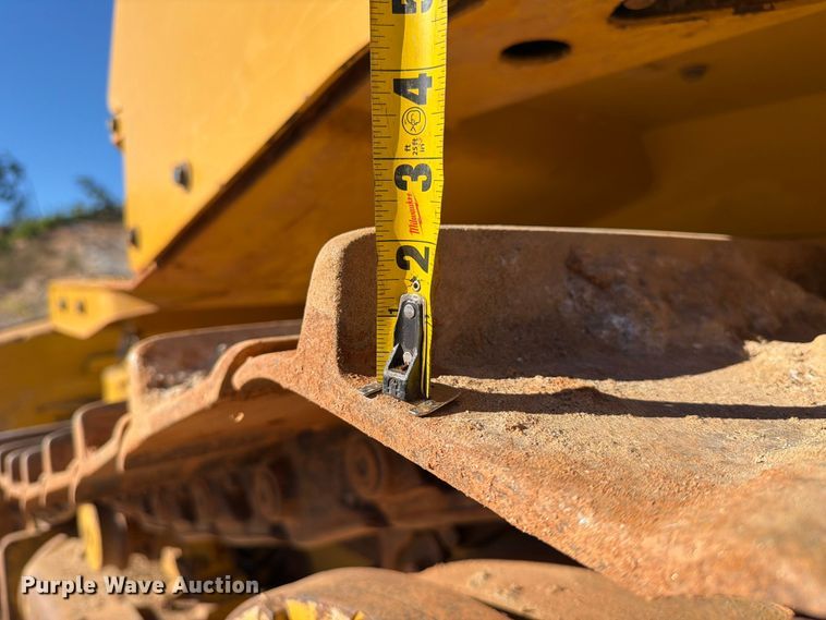 image for item EF1456 2019 Caterpillar D6 dozer
