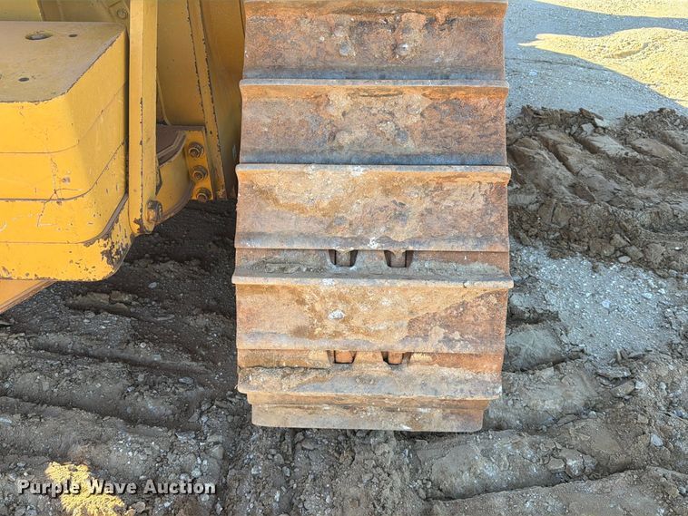 image for item EF1456 2019 Caterpillar D6 dozer