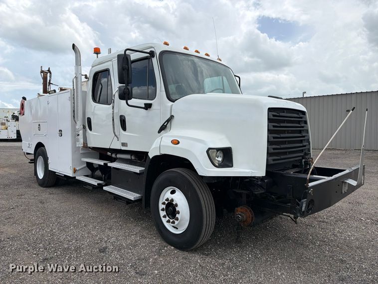 image for item EG9326 2014 Freightliner 108SD Crew Cab utility / service truck