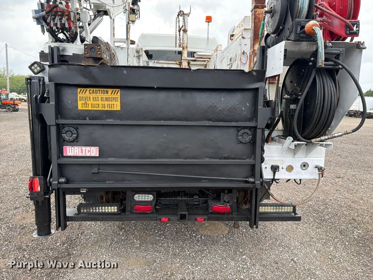 image for item EG9326 2014 Freightliner 108SD Crew Cab utility / service truck