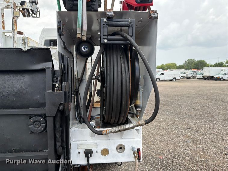 image for item EG9326 2014 Freightliner 108SD Crew Cab utility / service truck