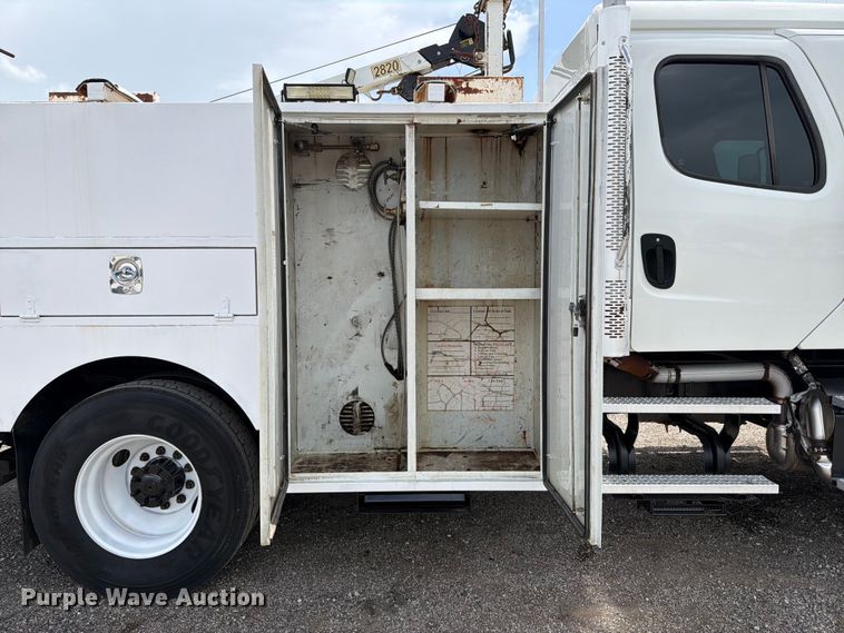 image for item EG9326 2014 Freightliner 108SD Crew Cab utility / service truck